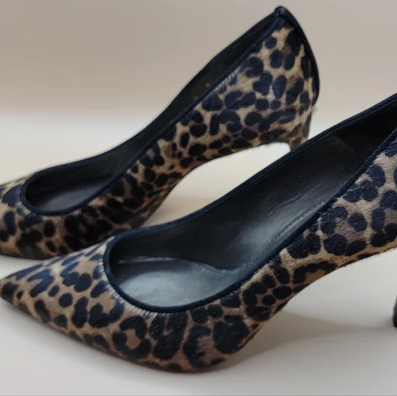 Stuart Weitzman leopard calf skin heels - Picture 2 of 6